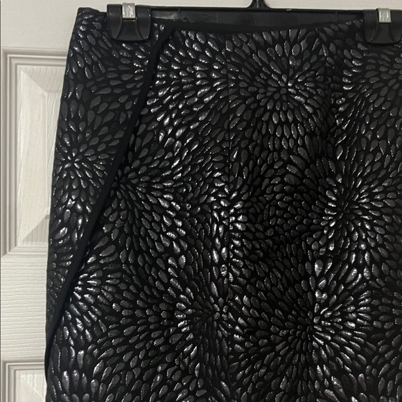 LOFT Black Floral Textured Mini Skirt - Picture 3 of 7